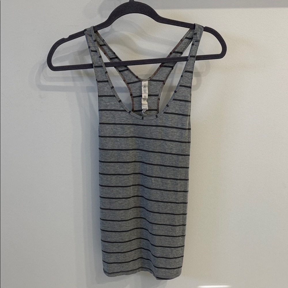 Lululemon 2 Gray Striped Women's Tank Top